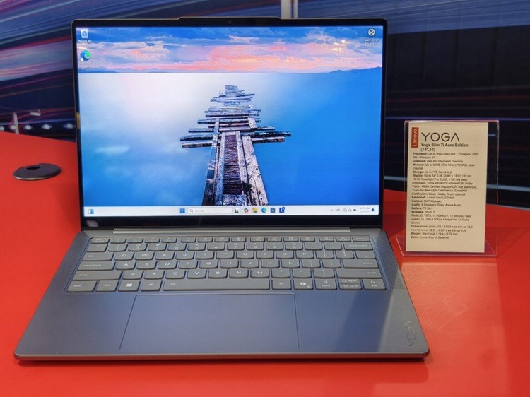 CES丨联想发布新款 Yoga Slim 7i Aura Edition （2025款）笔记本，升级酷睿Ultra 200V