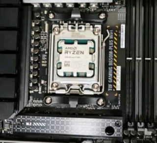 AMD 锐龙 5 7500F 处理器，真的挺不错