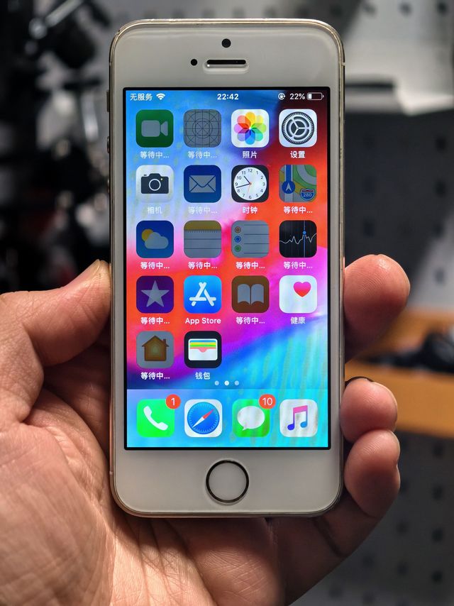闲鱼突现80块苹果手机？是性价比神机还是消费者陷阱我来探路了！