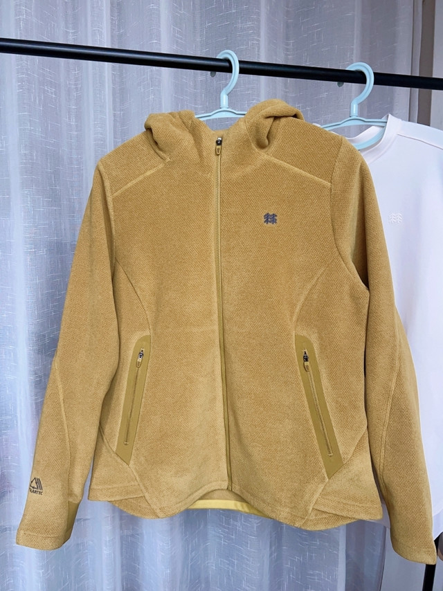 驼色复古，冬日温暖的时尚之选