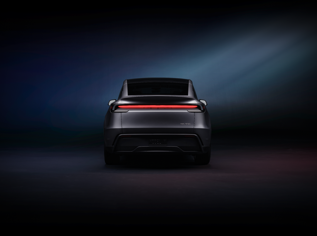 焕新Model Y 26.35万元开启预售：外观、座舱、续航全面升级！