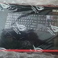 ROG 游侠2 RX PBT版机械键盘：游戏玩家的理想选择 