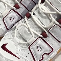 🏀 Nike Air More Uptempo儿童篮球鞋，白红配色超吸睛