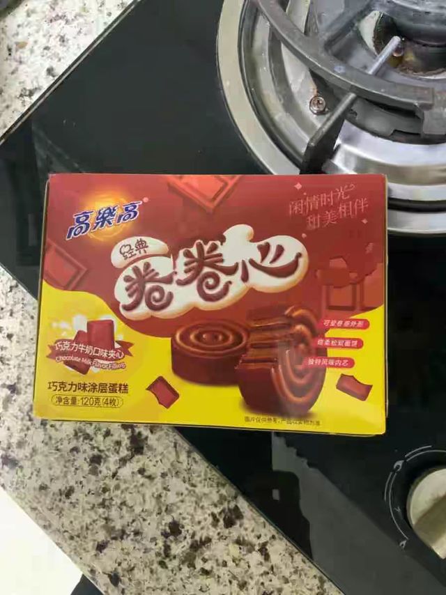 高乐高巧克力夹心蛋糕，美味难以抗拒！