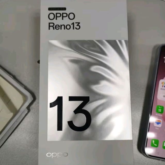 OPPO Reno13 12GB+256GB 心动白：科技与美学的完美碰撞