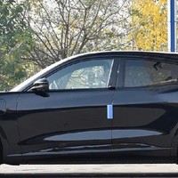 小米YU7与焕新Model Y：全方位对比与市场竞争力分析