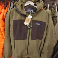 Patagonia R1与R2抓绒衣全面解析及选择指南