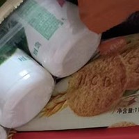 零食大礼包整箱送女友薯片辣条小吃休闲食品网红爆款生日礼物超大