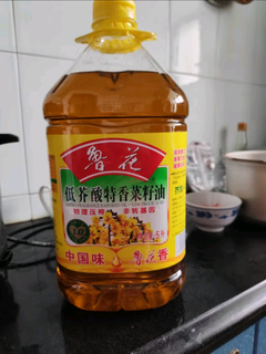 过年囤油就选它！鲁花低芥酸特香菜籽油