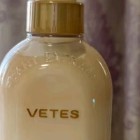 维特丝（Vetes）美白身体乳：茉莉白茶香，秋冬滋润新选择