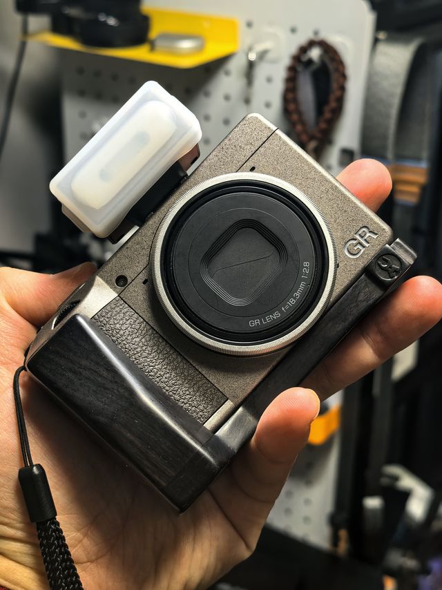 突然就开始现货随便买了！理光gr3难道即将成为“牛夫人”了嘛？