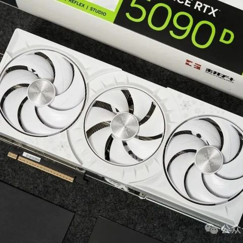 GeForce RTX 5090 D显卡天梯榜首测：软硬技术齐发力，俯首踏雪至山巅