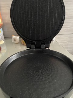 过年烙韭菜盒子少不了电饼铛～
