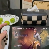 Nintendo Switch：红蓝手柄，续航升级，日版掌机新体验✨