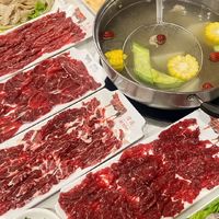 吃当地正宗牛肉火锅