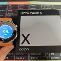 OPPO Watch X具备出色的防水性能，游泳或日常淋浴时佩戴也毫无压力。