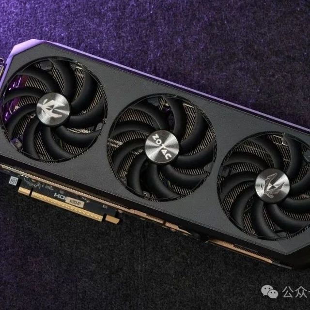 索泰RTX 5080 AMP Extreme Infinity显卡评测：科幻外观配DLSS4的极致性能