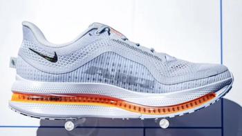 Nike Pegasus Premium 详解：全掌 Air Zoom 和三明治中底革新跑鞋体验