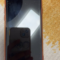 用了七年的红色iPhone8