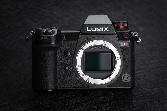 松下LUMIX S1R II前瞻：6000万像素全画幅相机 强劲视频和自动对焦升级