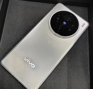 拍照好，又能最快速度抢红包的VIVO X100S手机，我用的很满意。