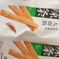 卫龙辣条网红爆款大面筋辣片宿舍麻辣小零食休闲食品小吃