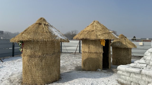 你在南方的City里人从众，我在北方的县城里包场玩