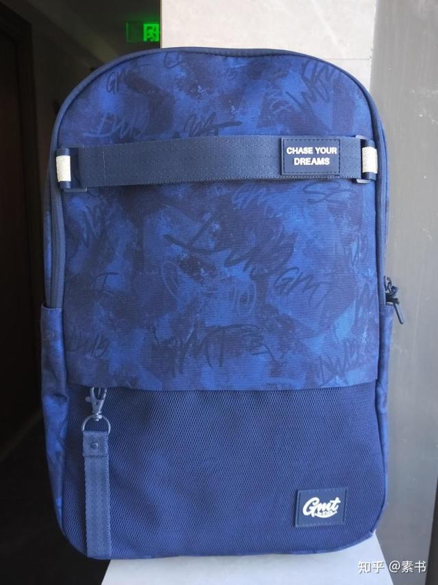 9月开学，想选购一款儿童书包，有哪些细节需要注意？