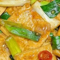 香煎豆腐：平凡食材里的烟火至味