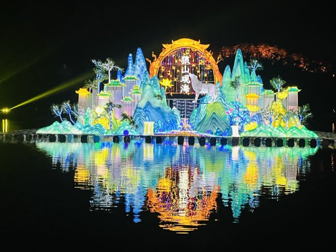 南通狼山首届新春灯会美爆了