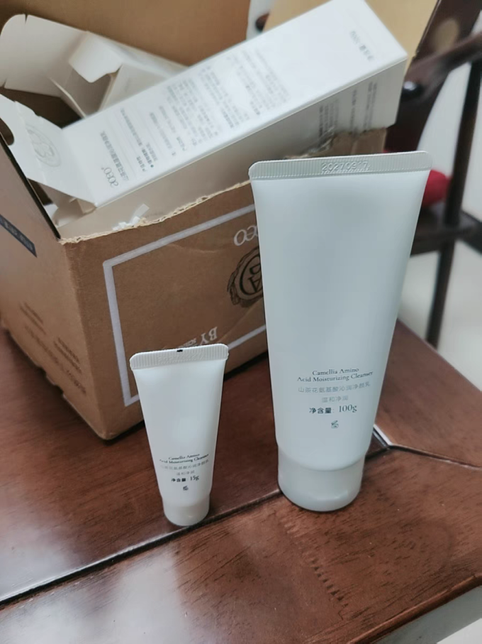 aoeo山茶花氨基酸洗面奶,干敏肌洁面首选!