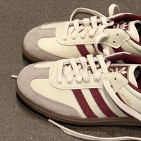 adidas Samba OG：日常穿搭的时尚密码