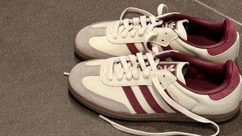 adidas Samba OG：日常穿搭的时尚密码