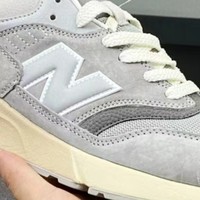 复古潮流与舒适同行：New Balance 997系列 时尚运动鞋