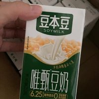 醇香豆奶，营养之选——豆本豆唯甄豆奶