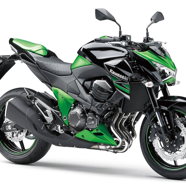 Kawasaki Z800四缸发动机中量级运动摩托车