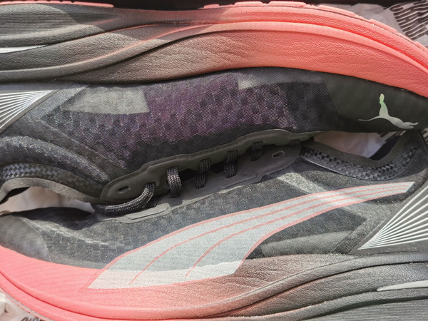 创意美洲狮的主流作品｜2025年开箱欣赏PUMA Deviate Nitro Elite（彪马/彪破精英/碳板竞赛跑鞋）