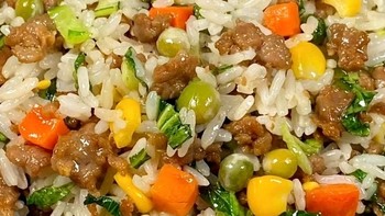 🥢上班族的午餐带饭：这碗牛肉炒饭很不错！