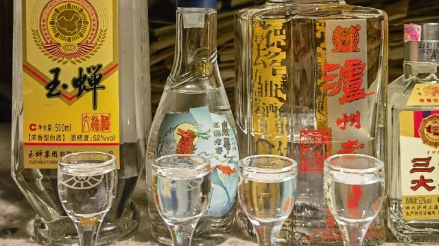 白酒测评 泸州单粮浓香三溪大曲1988&三溪老窖鹿蜀酒有没有性价比