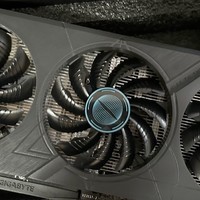 自己攒机，建议选择技嘉 rtx4060显卡。