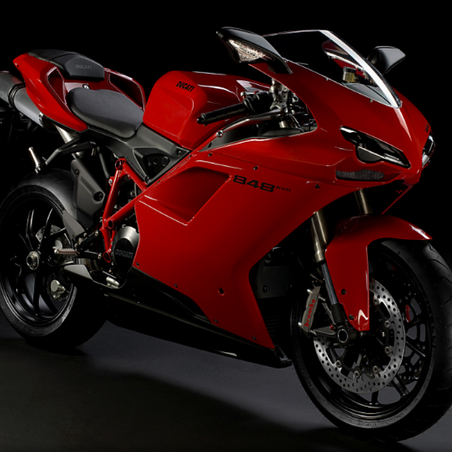 杜卡迪Ducati Superbike 848Evo 经典高性能运动型摩托车