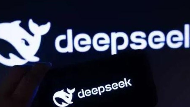 DeepSeek：职场高效蜕变的魔法伙伴