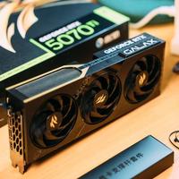 影驰 GeForce RTX 5070 Ti 圣刃显卡：DLSS 4性能提升30%，售价6299元