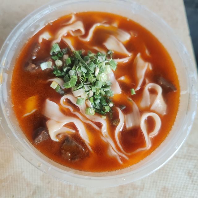 活力早餐，加满能量，红烧牛肉面