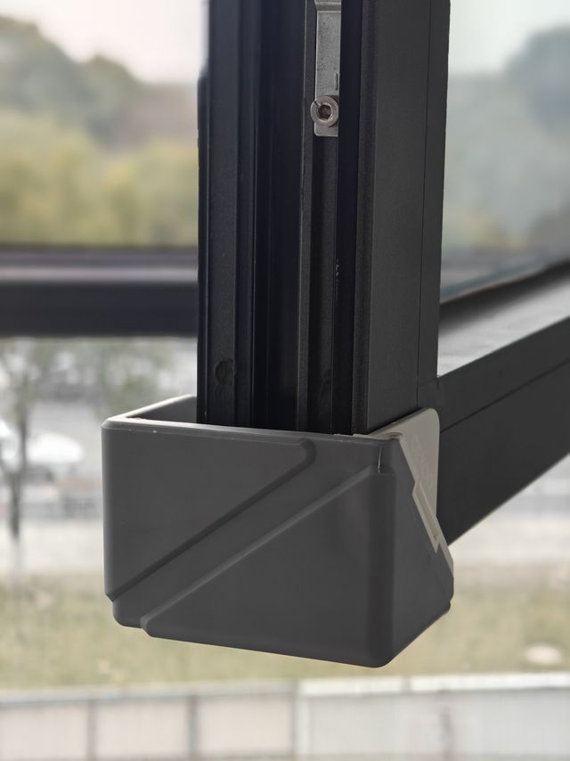 妈见愁的角落？40元买了一个断桥铝保护套，肉疼但安心了！