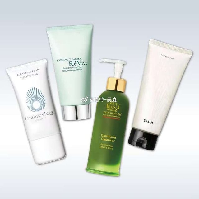 好用才推荐 快来发帖宠粉 听说最近流行「脸洗得比兜干净」文学？本仙女实名反对！现在谁兜里还能掏出钢镚儿啊，不过说到洁面，你们有没有发现洗面奶都是"渣男"体质？前调有多惊艳，后调就有多敷衍！同一个香味闻